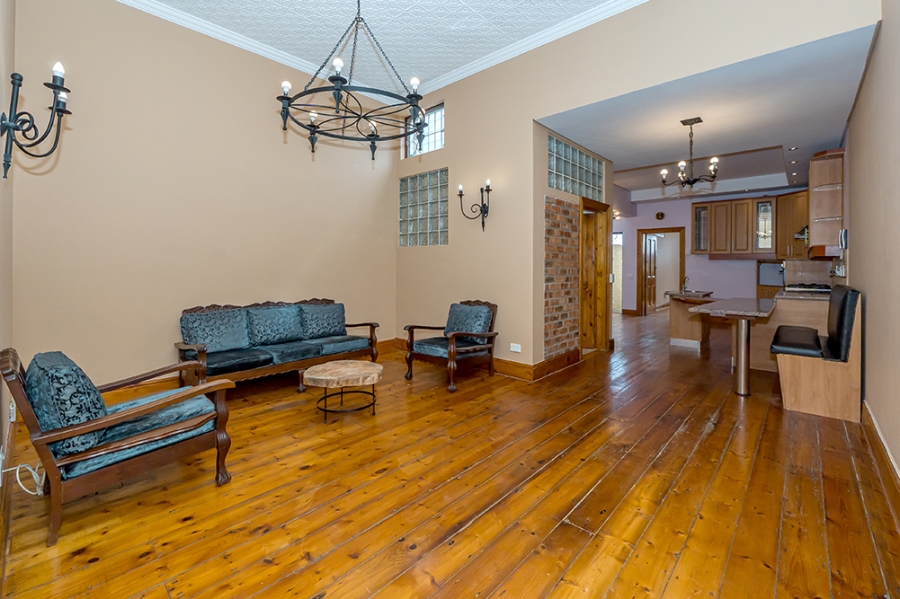 To Let 2 Bedroom Property for Rent in Woodstock Western Cape